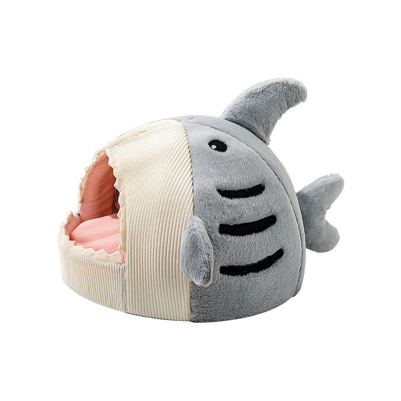 Plush winter cat cave bed